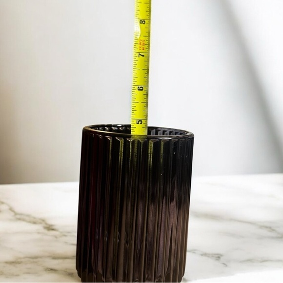 2 Stripe Texture Translucent Black Cups with One Wooden Lid - Picture 8 of 11